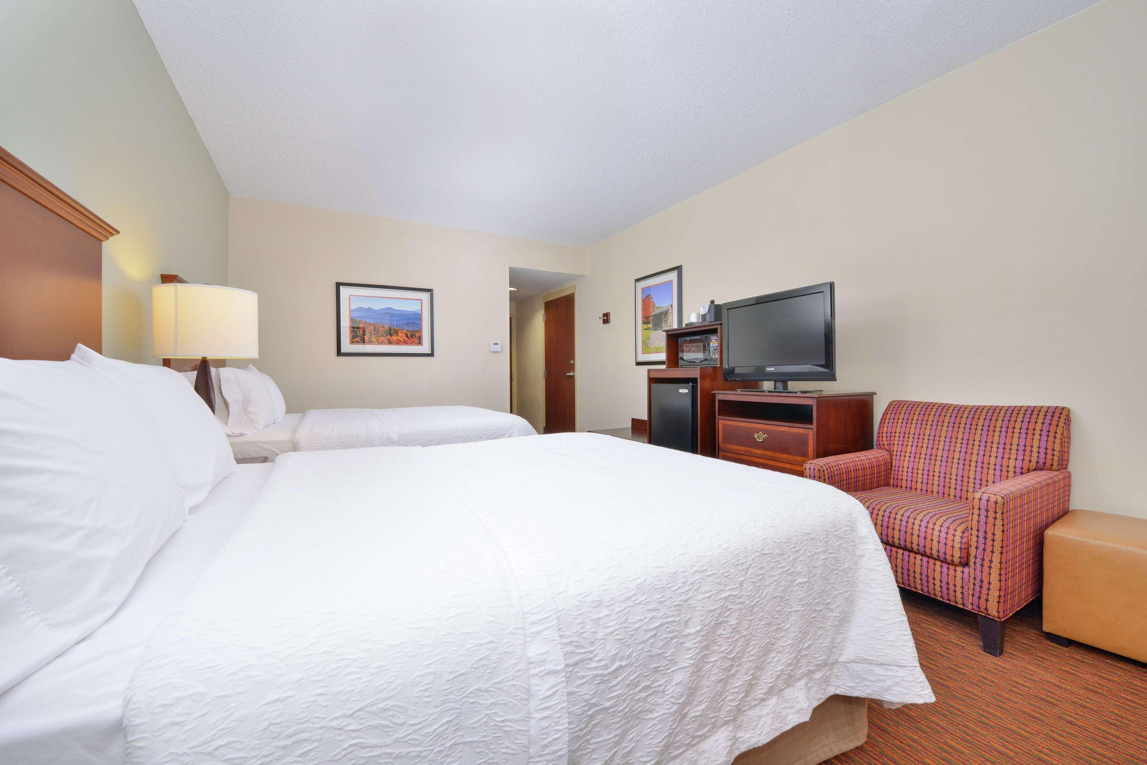Hampton Inn Waynesboro/Stuarts Draft Fishersville Eksteriør billede